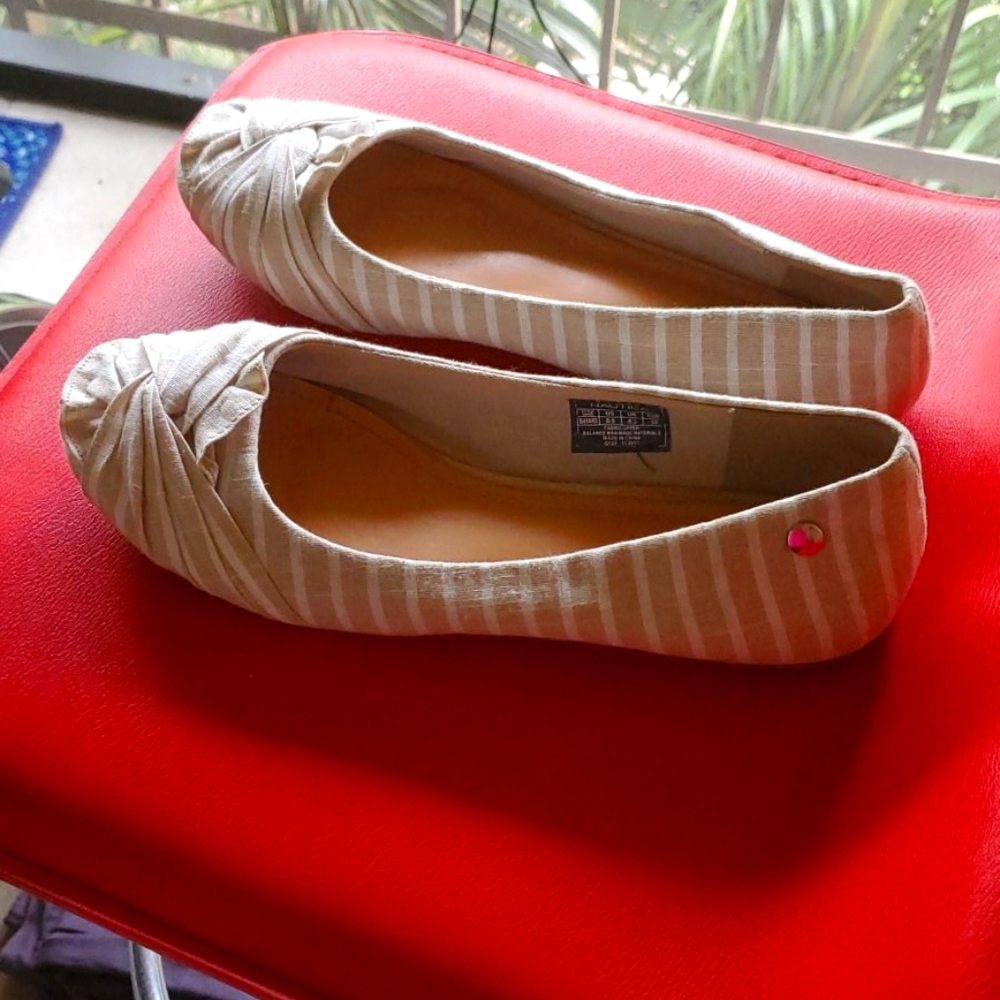 LIKE NEW, NAUTICA Tan/white, ballet slipper flats